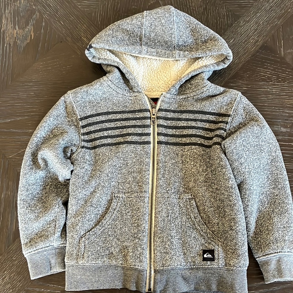 Quiksilver Sherpa lined hoodie 4T